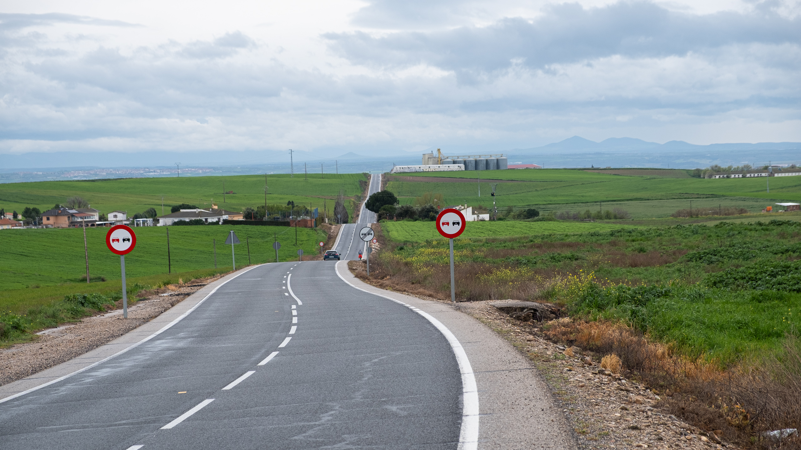 Urbanizaciones, Regenpause und Toledo auf dem Felsen